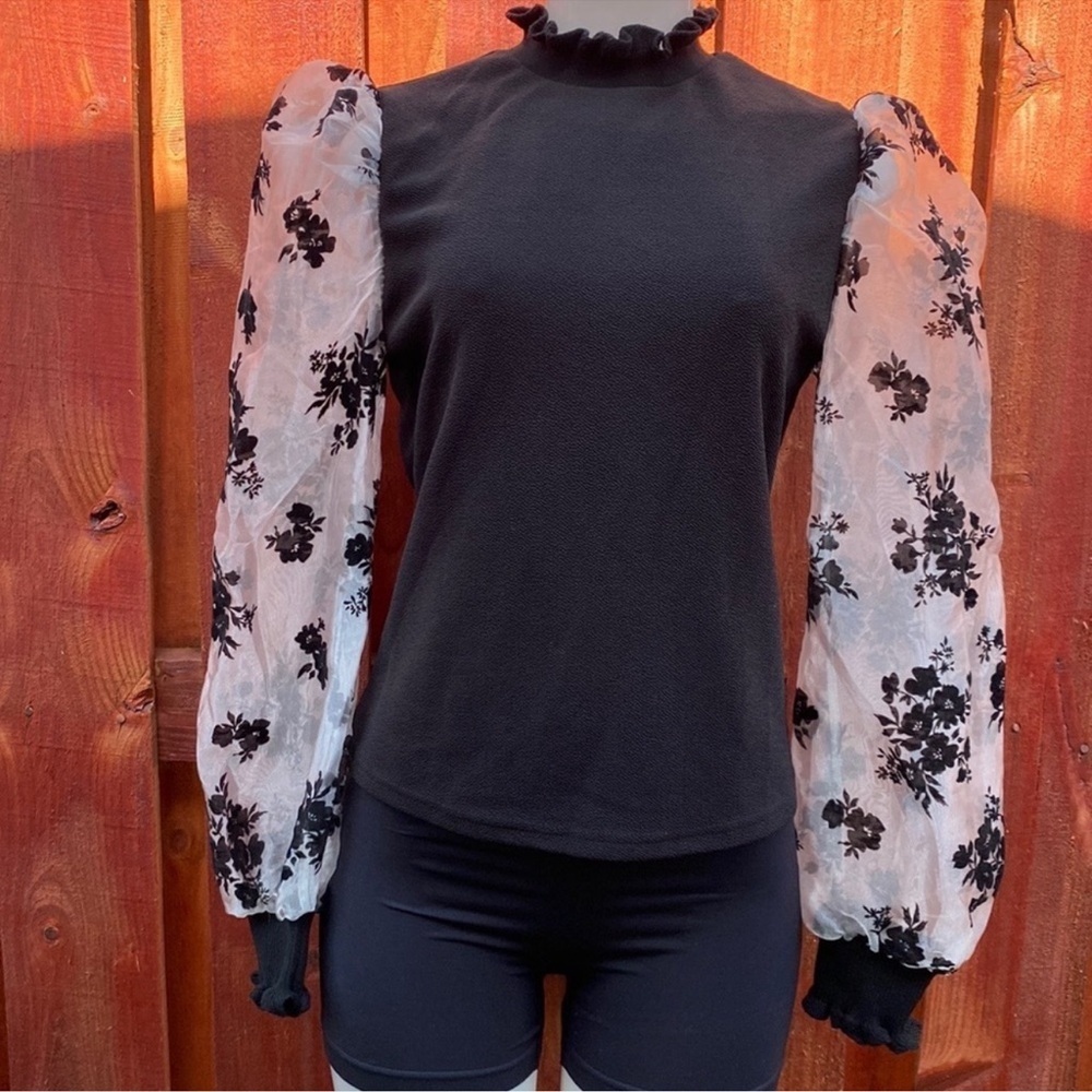 SHEIN Black and White Ruffled Long Sleeve Blouse Size S